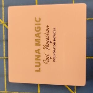 Luna Magic Soft Perfection Foundation Light 2.8g